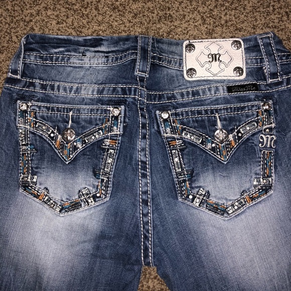 Miss Me Mid Rise Jeans - Picture 2 of 6